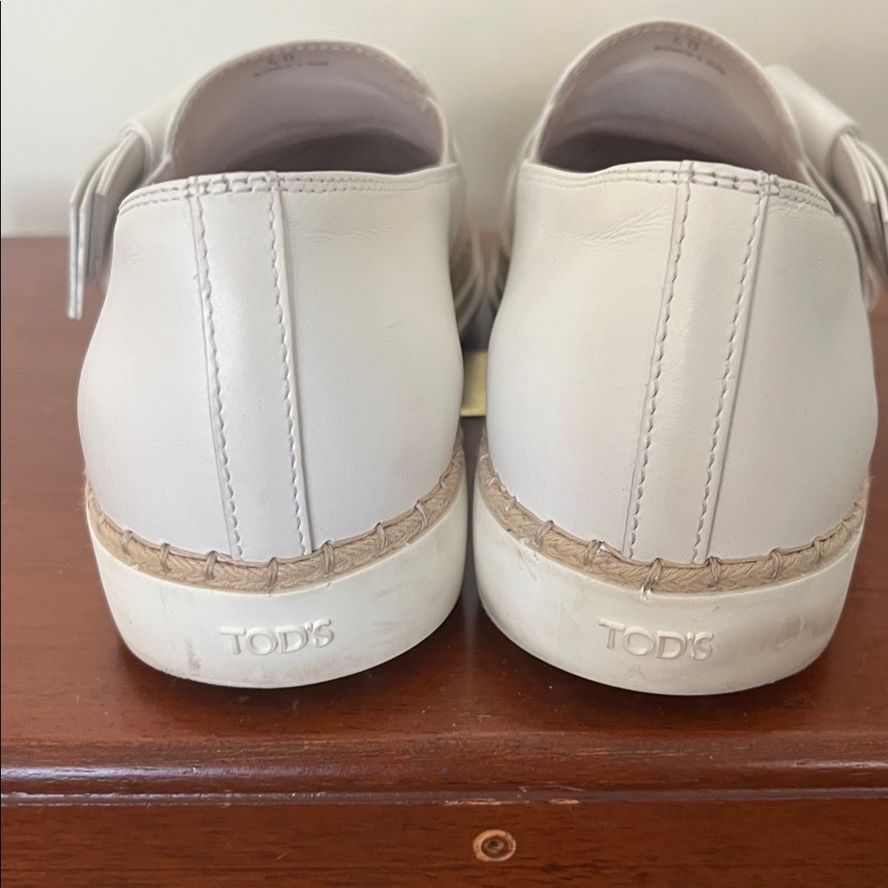 Tod's Women's Off-White Loafers with Bow Detail size 40 - Picture 5 of 5
